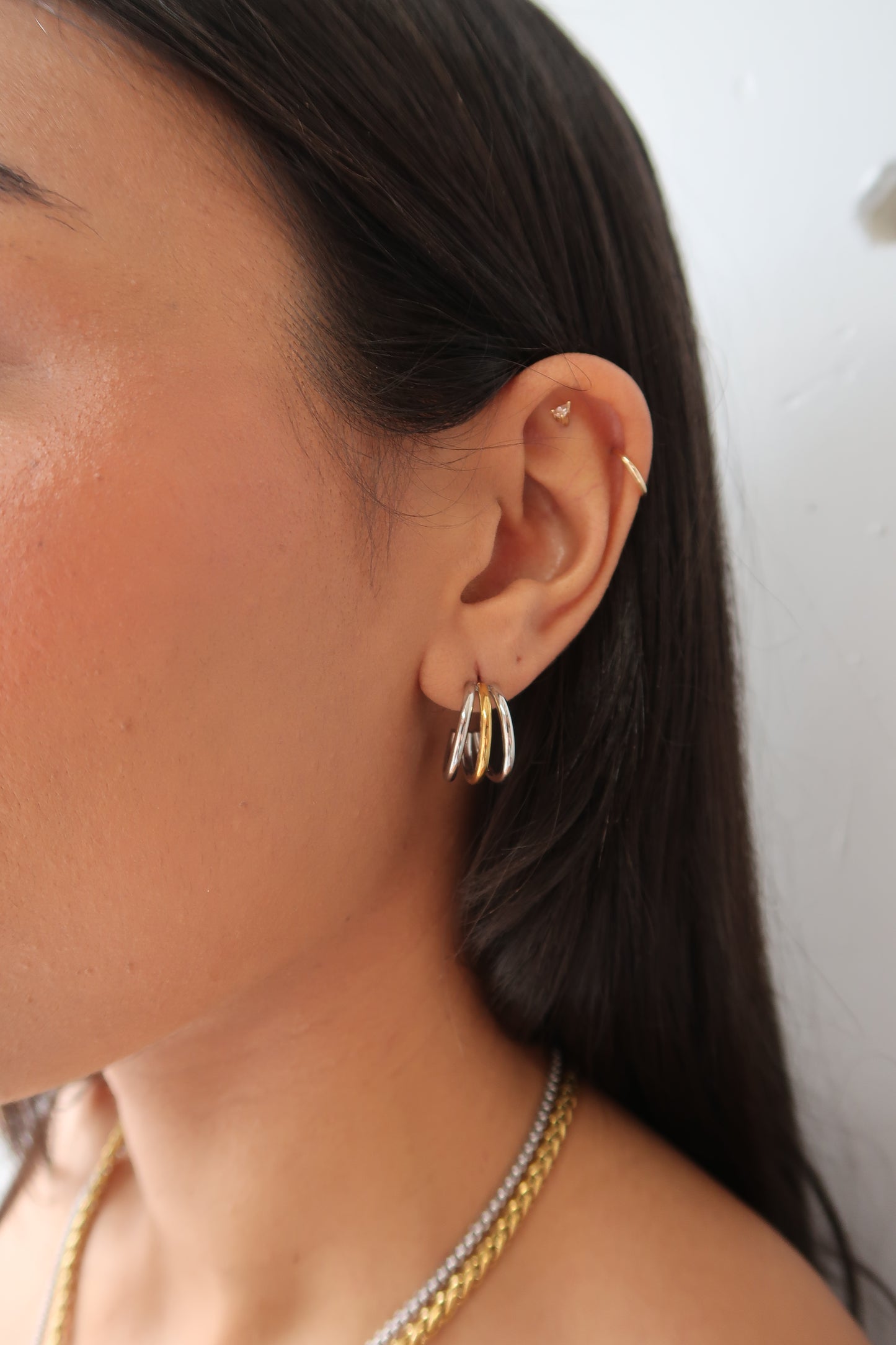 silia earrings