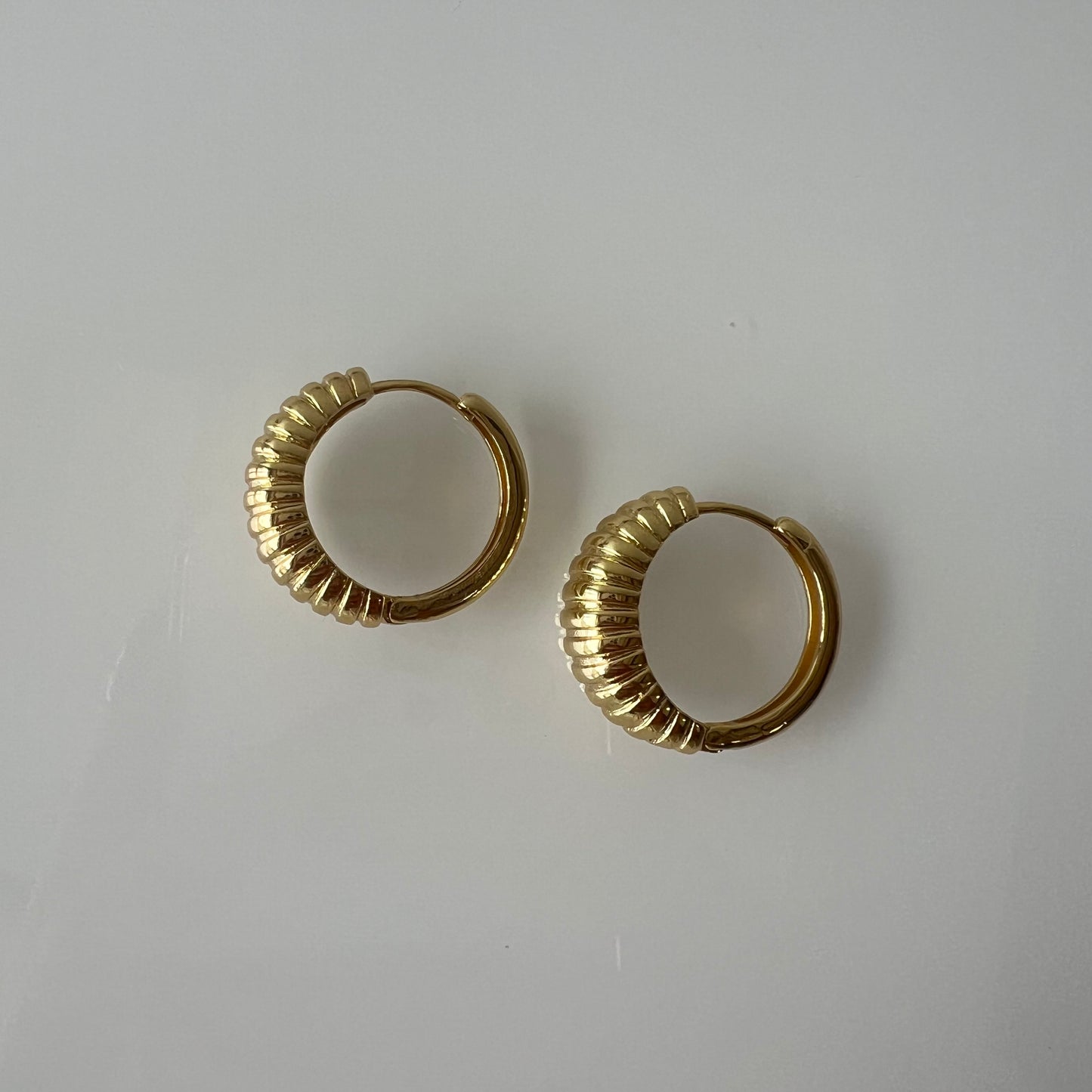 lia earrings
