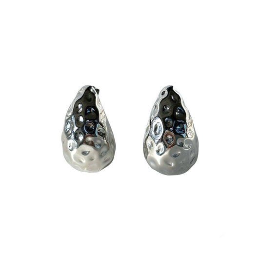 delia earrings