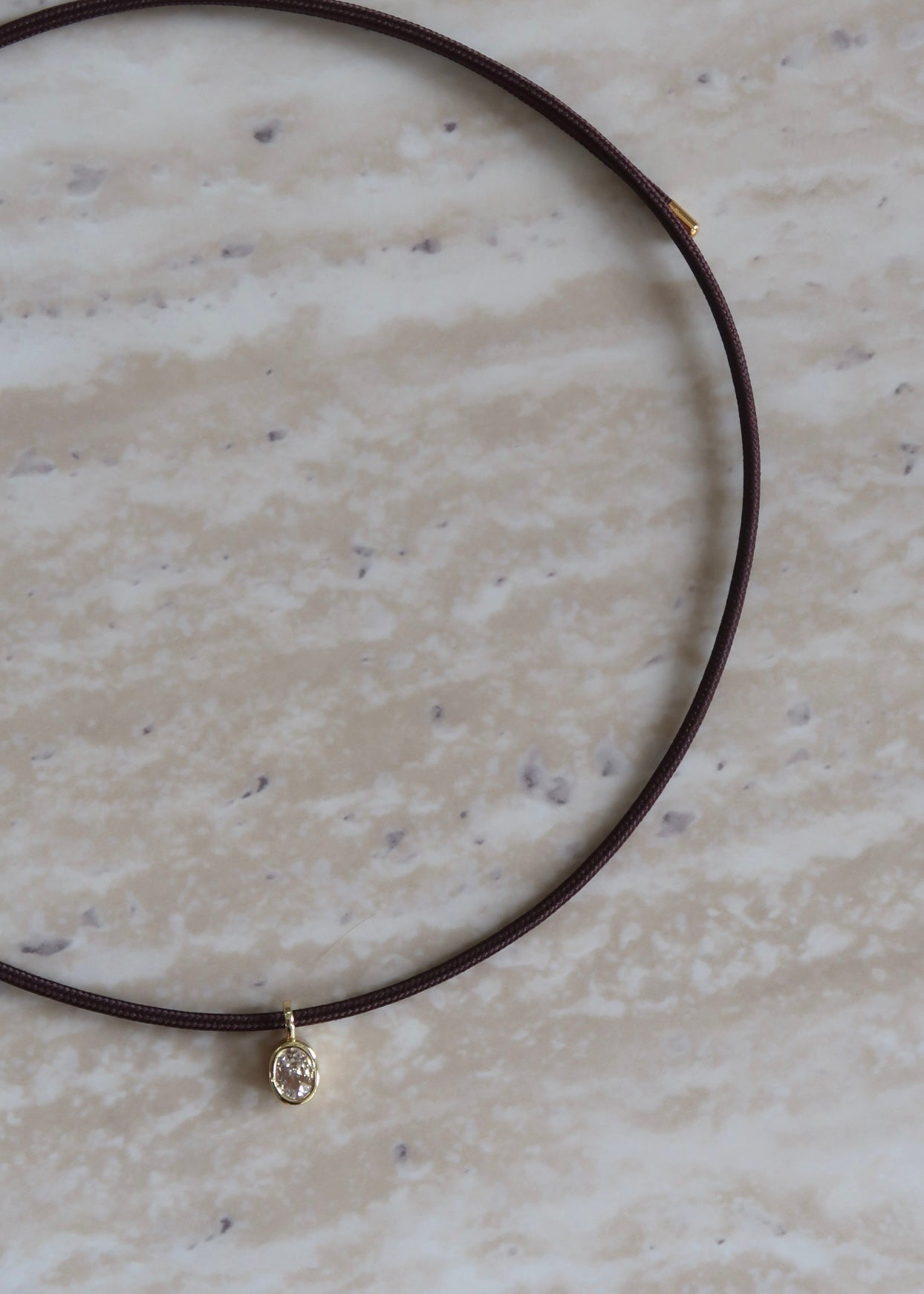 Lú Bezel Pendant Necklace