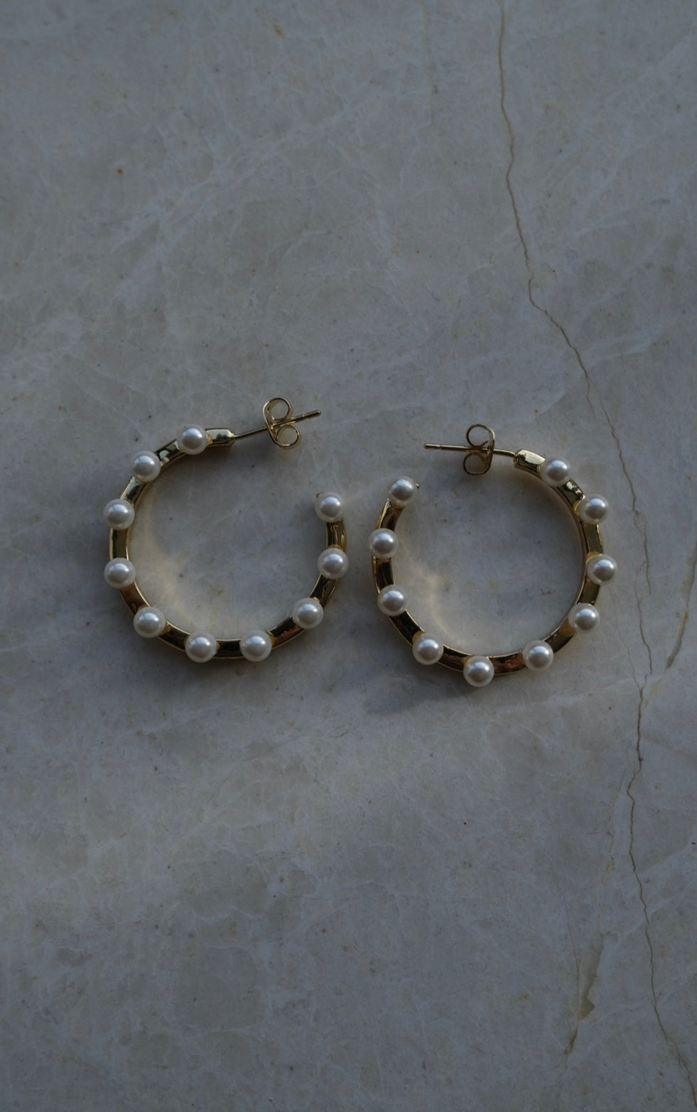 lina pearl hoops