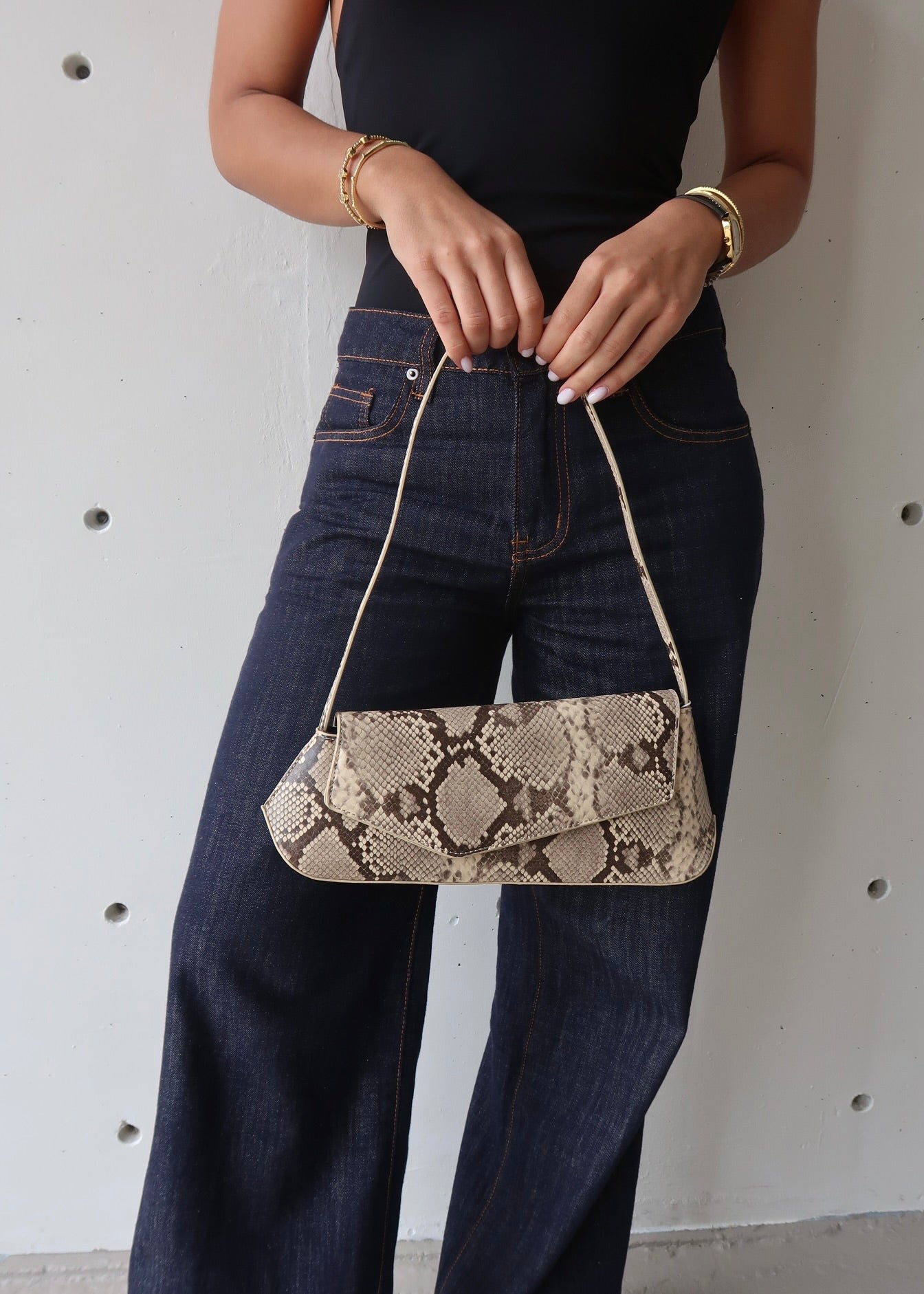 Zelié Snake Shoulder Bag