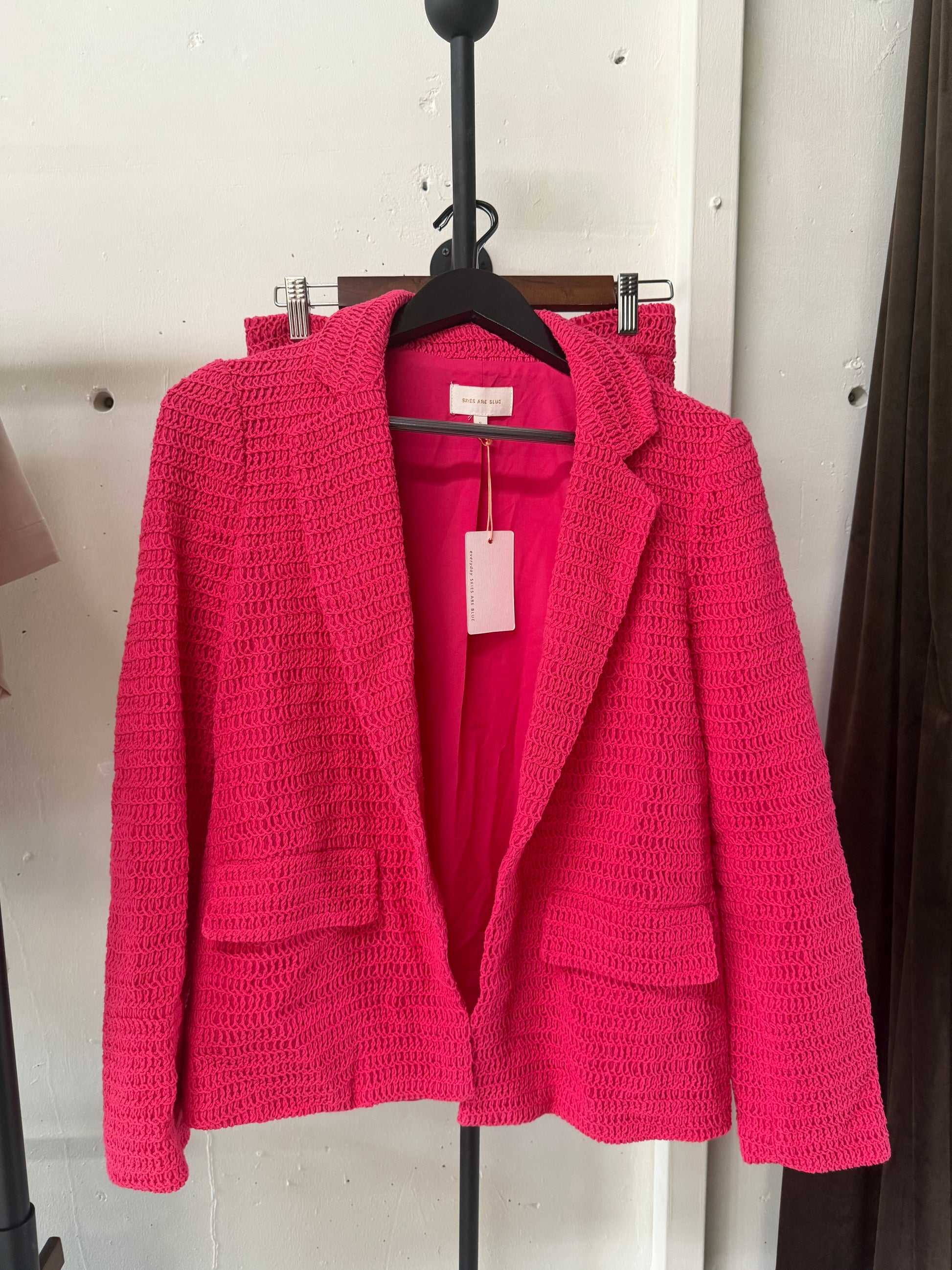 Fucsia Crochet Blazer - Morena Lucía