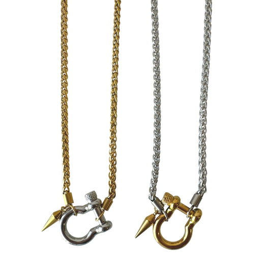 helsa necklace
