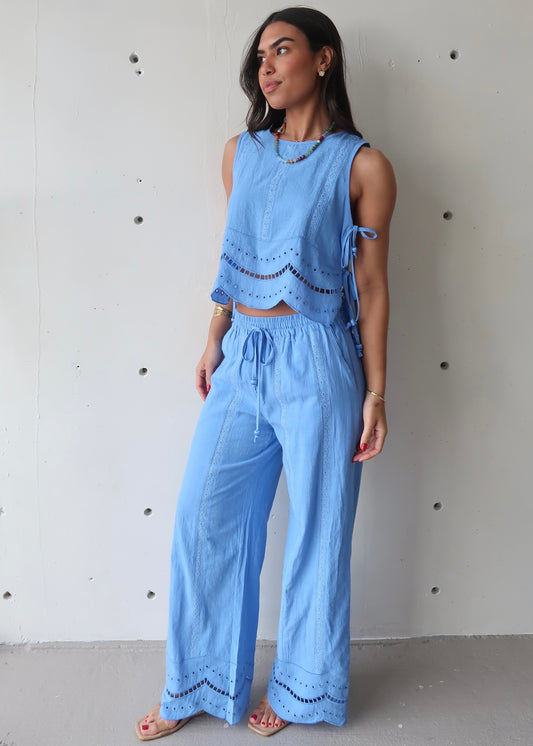 Arabella Embroidered Set - Morena Lucía