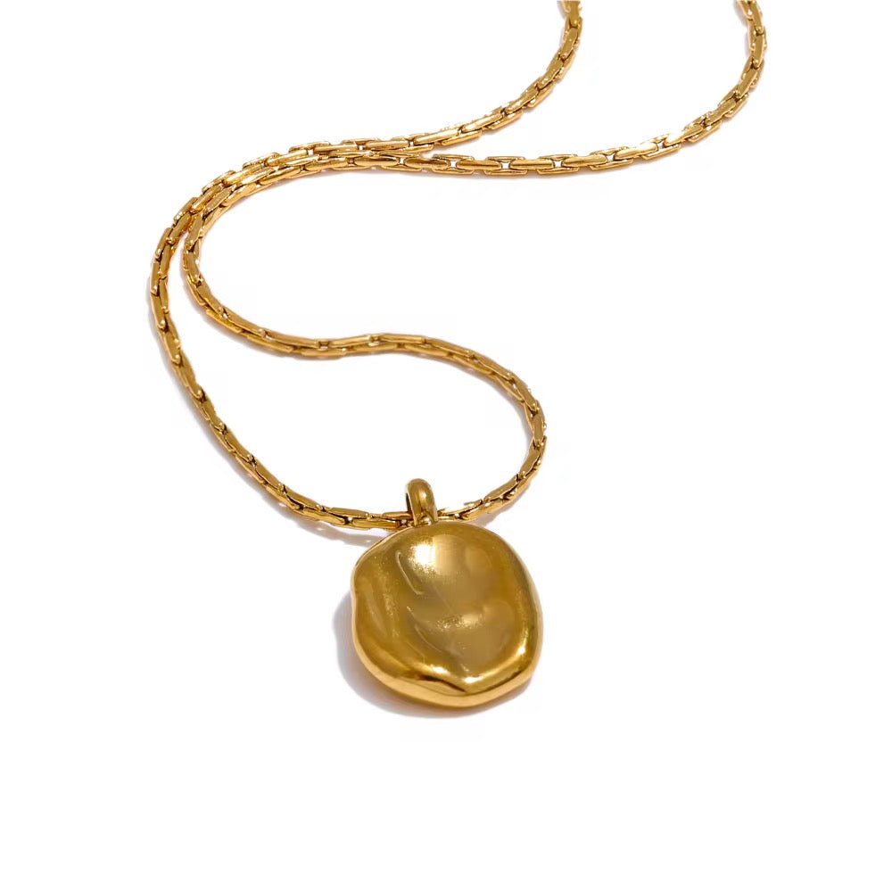 leni necklace