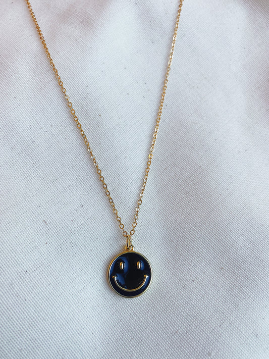 black smiley face necklace - Morena Lucía