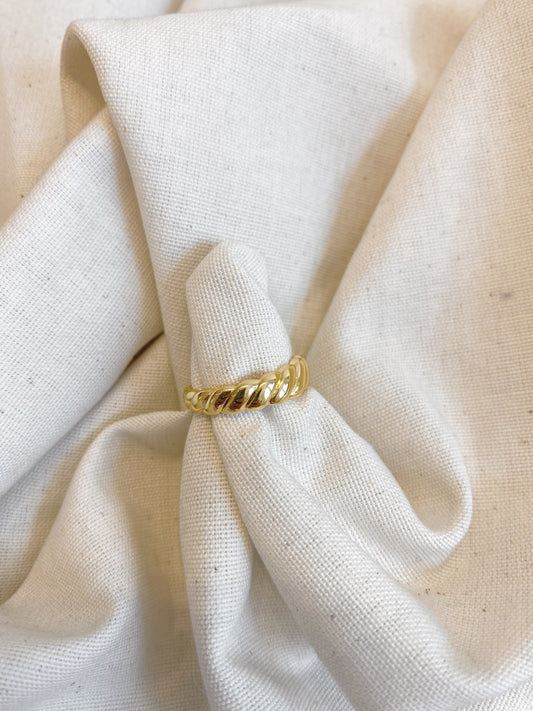 croissant ring - Morena Lucía