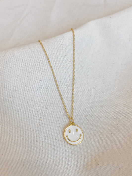 white smiley face necklace - Morena Lucía